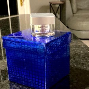 Laura  Mercier Flawless skin. Unused